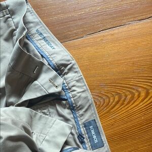 Bonobos Tan Chinos Classic Cotton Blend